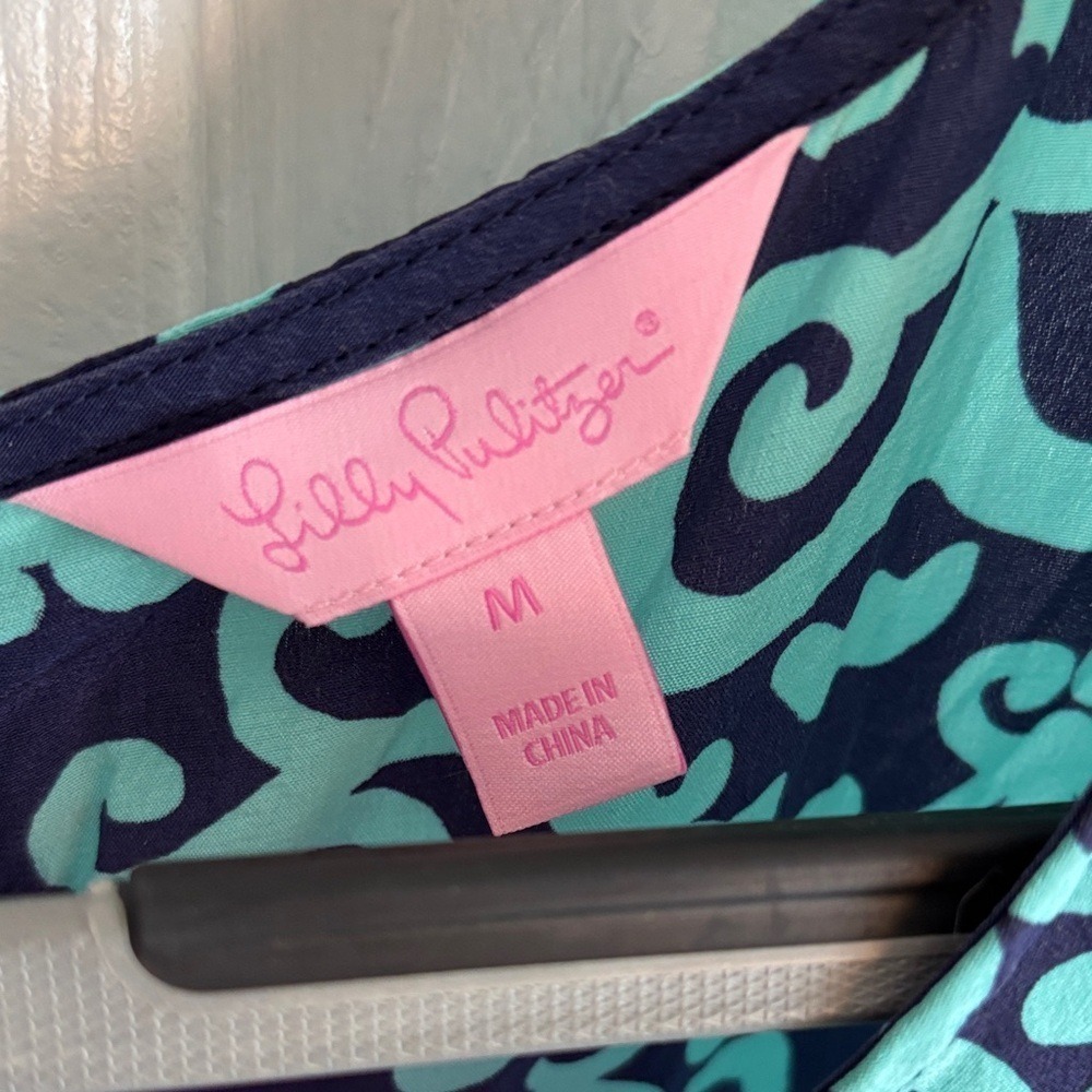 Lilly Pulitzer Silk Tank Blouse Medium Pink Blue Print Button Back Sleeveless - Picture 4 of 6
